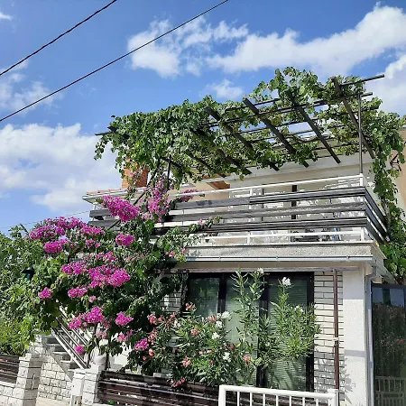 Klimno100 Appartement *