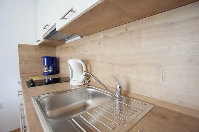 Meri Appartement Klimno